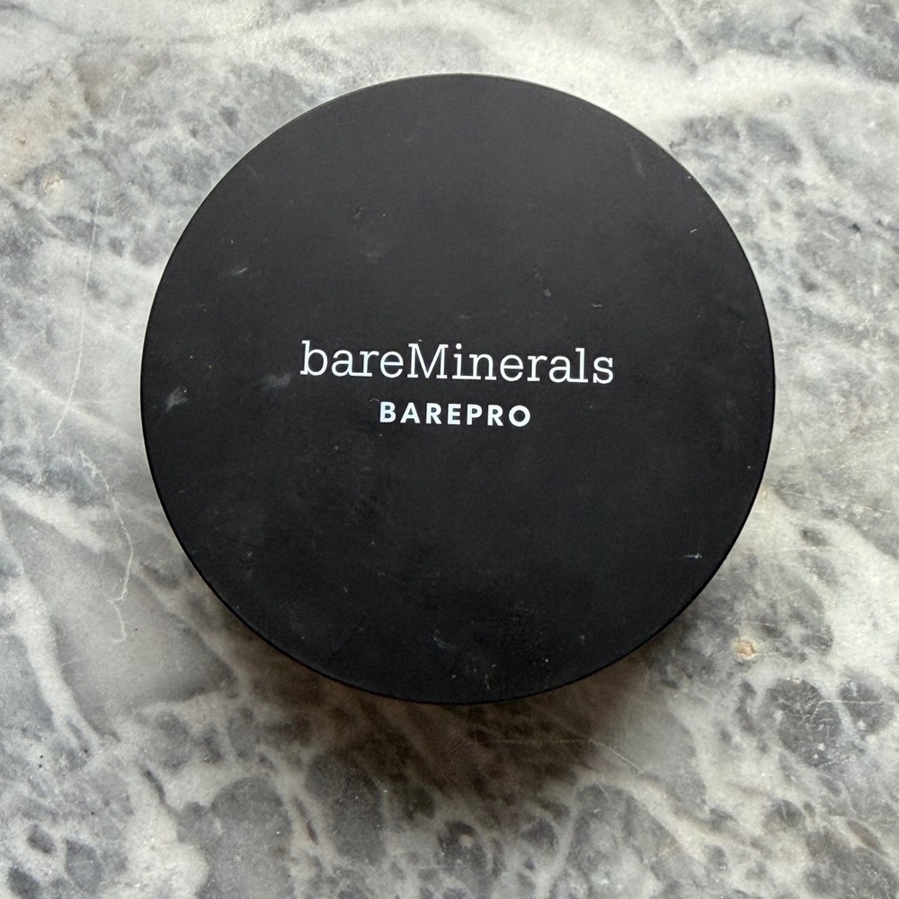 bareMinerals BAREPRO 16HR Skin-Perfecting Powder Foundation - Fair 15 Neutral